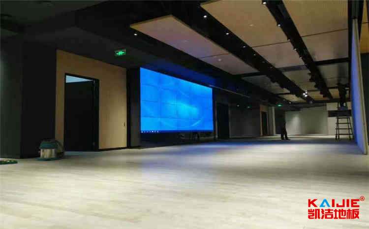 籃球場館運(yùn)動木地板怎樣進(jìn)行清潔養(yǎng)護(hù)？